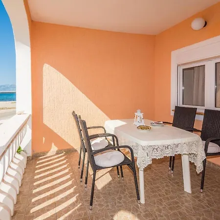 Apartment By The Sea - 20203 Vir