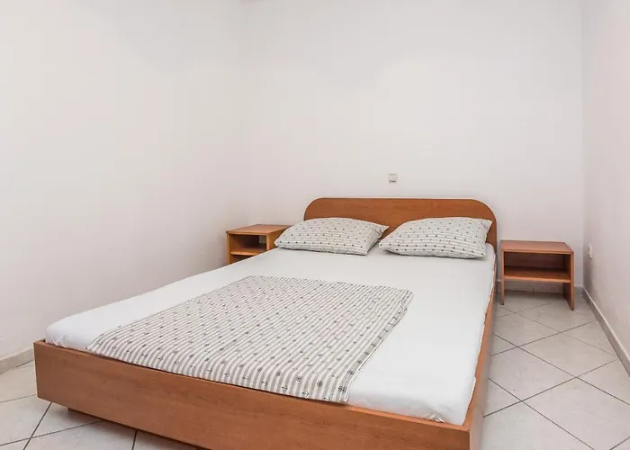 By The Sea - 20203 * Vir