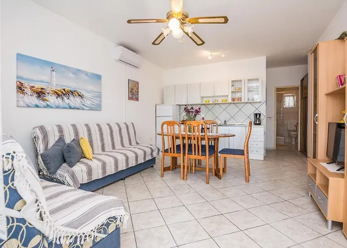 Appartamento By The Sea - 20203 *