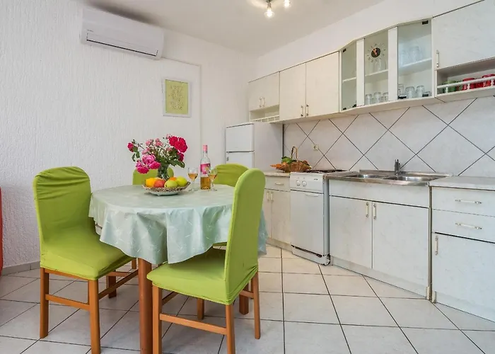 Appartamento By The Sea - 20203 *